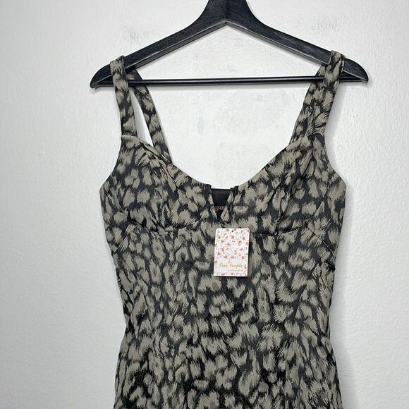 Free People Womens Size 4 Chrissy Mini Dress Sleeveless Animal Print Wired VNeck - Picture 4 of 10